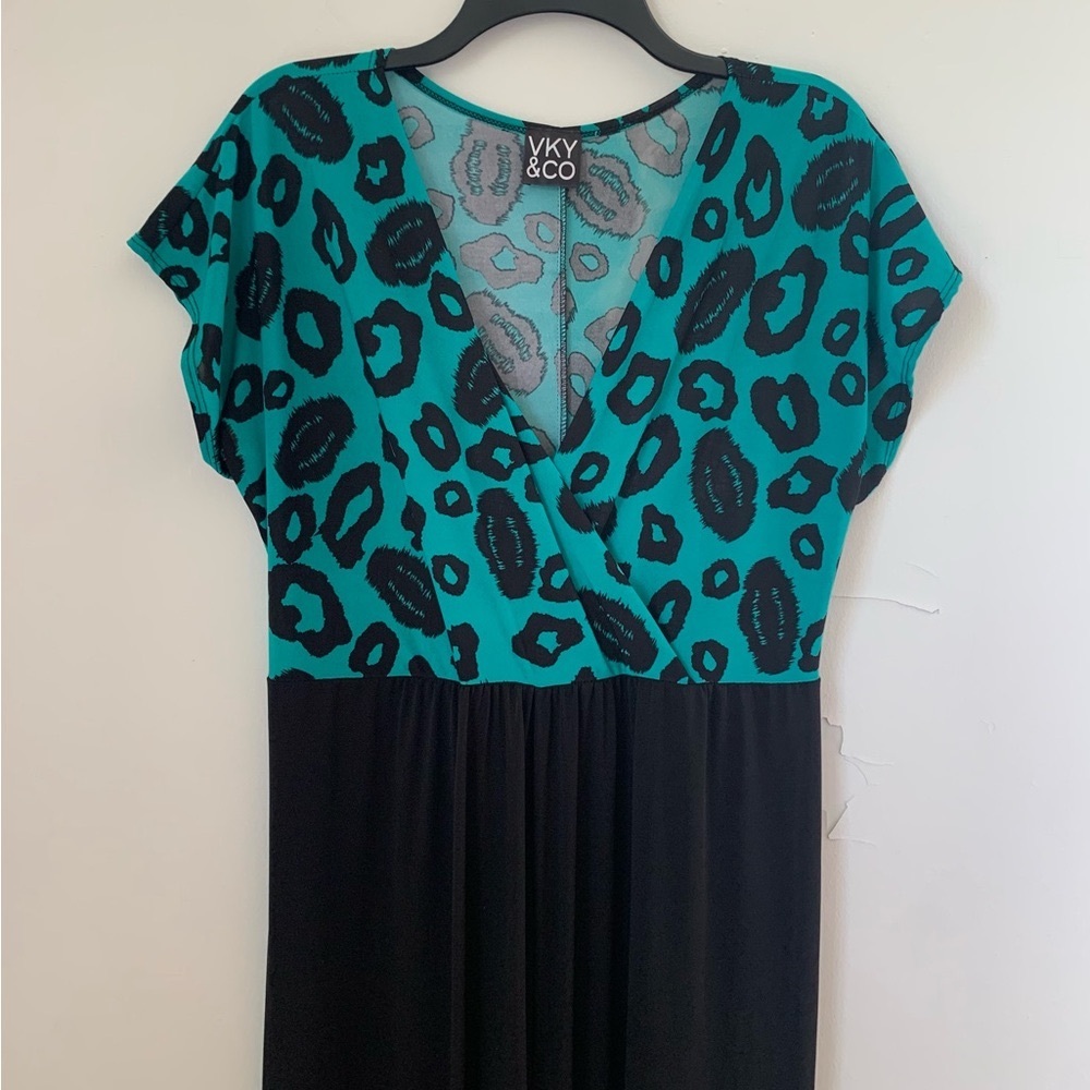 VKY & CO Wide Leg Crop Jumpsuit Large